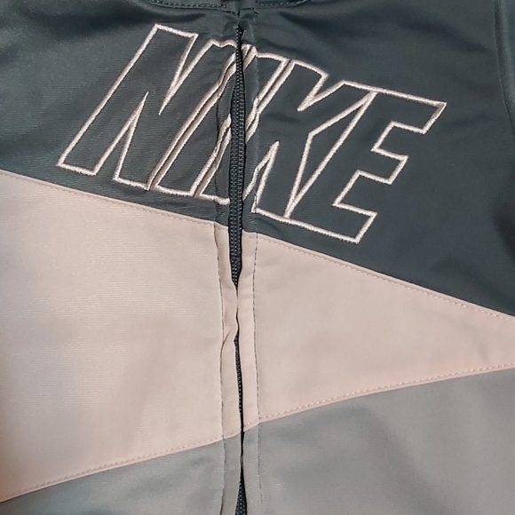 Nike Zip Up Sweater - Picture 4 of 5